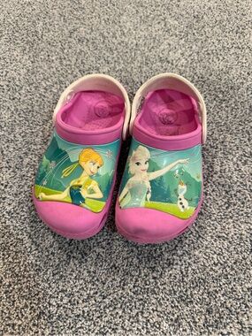 CROCS Pink & Teal Frozen Character Slip-On Clogs